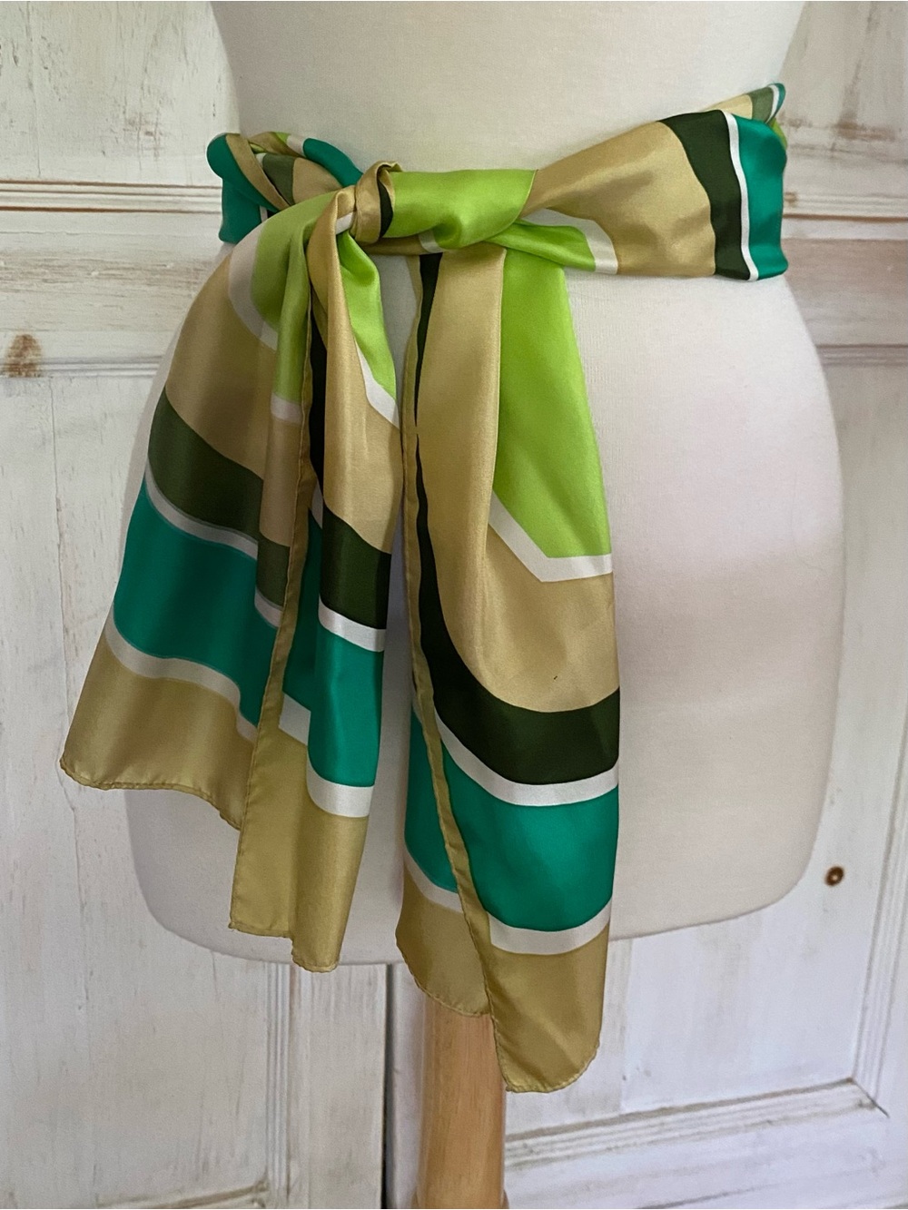 Vintage 100% Silk Scarf Abstract Design - Picture 3 of 10